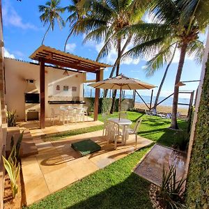 Casa à Beira Mar de Maragogi com 3 quartos, 4 banheiros e área verde